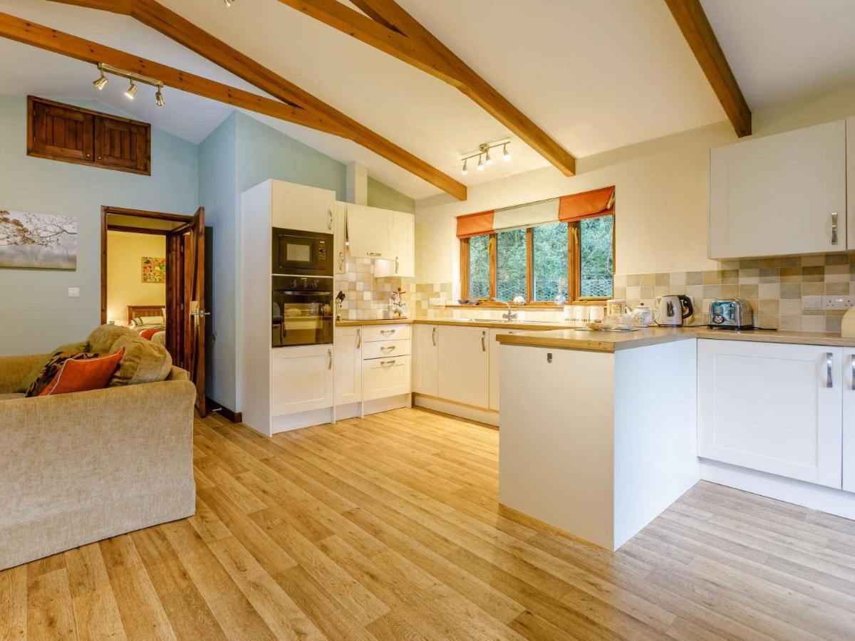 2 Bed In Bude 85562 Bradworthy Exterior photo